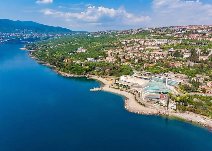 Mit Blick Auf Wasser By Interhome