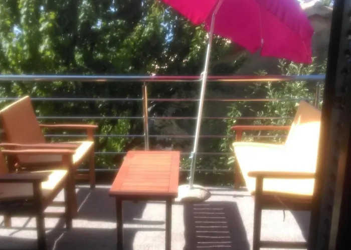 Mit Blick Auf Wasser By Interhome